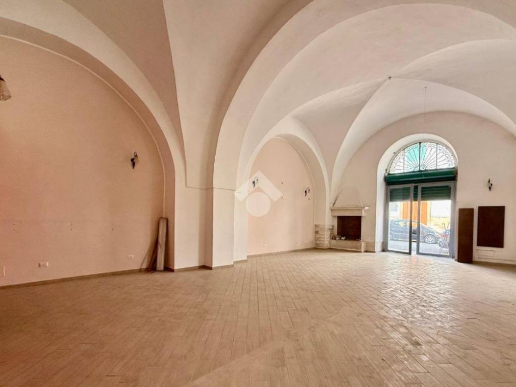 locale commerciale in affitto a Bitonto in zona Centro Città