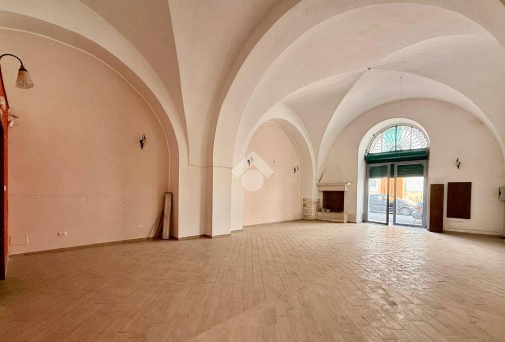 locale commerciale in affitto a Bitonto in zona Centro Città