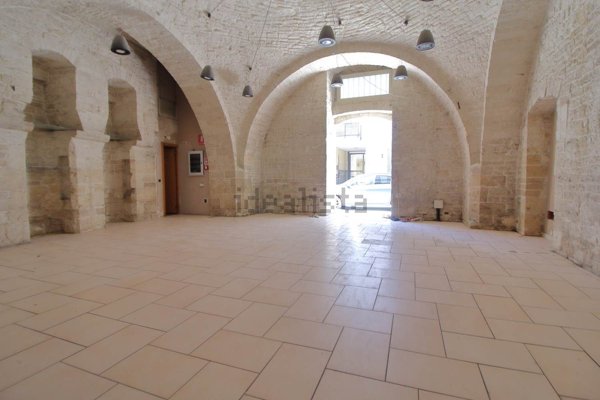 locale commerciale in affitto a Bitonto