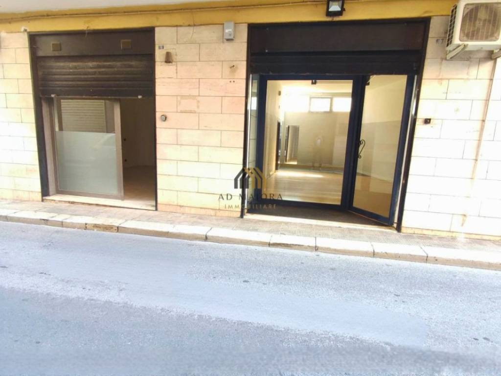 negozio in affitto a Bitonto in zona Centro Città
