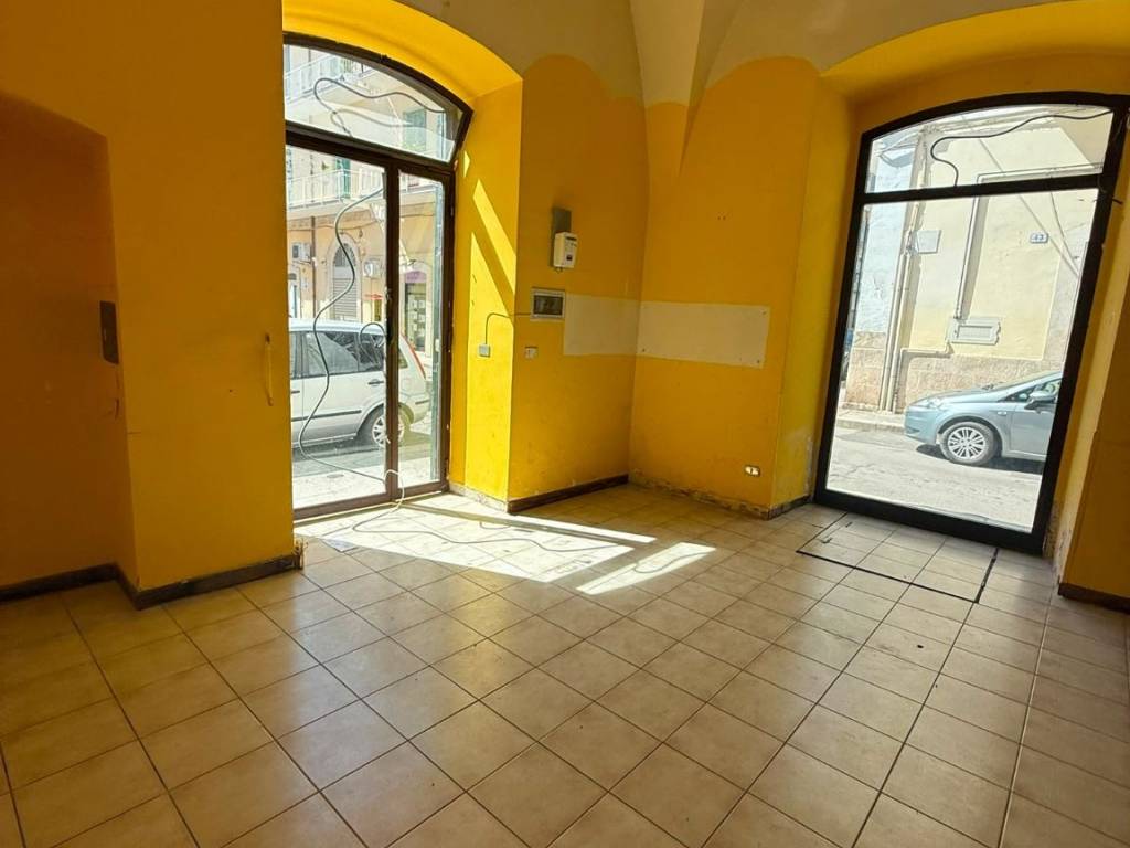negozio in affitto a Bitonto