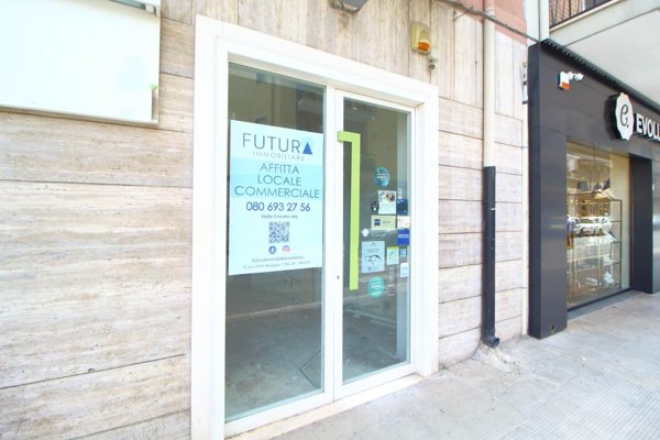 negozio in affitto a Bitonto in zona Centro Città