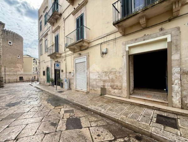 box auto in affitto a Bitonto in zona Borgo Antico