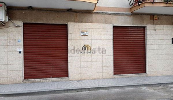 locale commerciale in affitto a Bitonto
