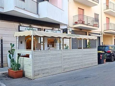 negozio in affitto a Bitonto in zona Centro Città