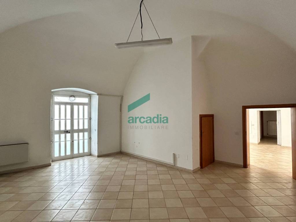 negozio in affitto a Bitritto
