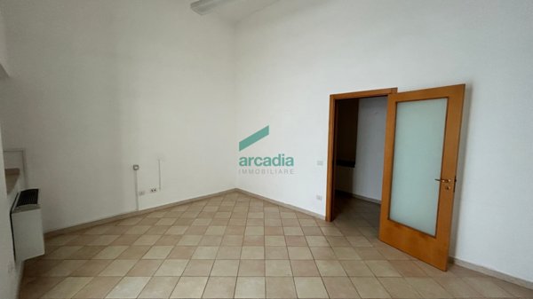 locale commerciale in affitto a Bitritto