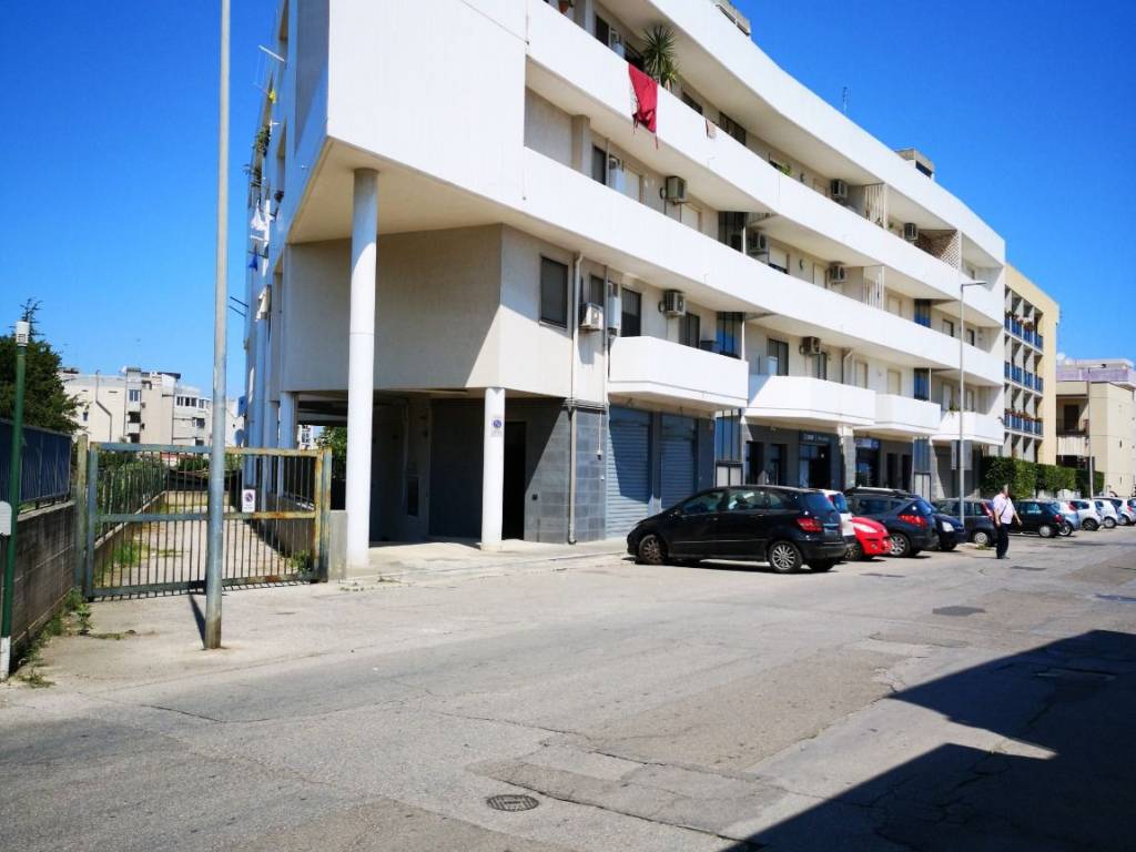 negozio in affitto a Capurso