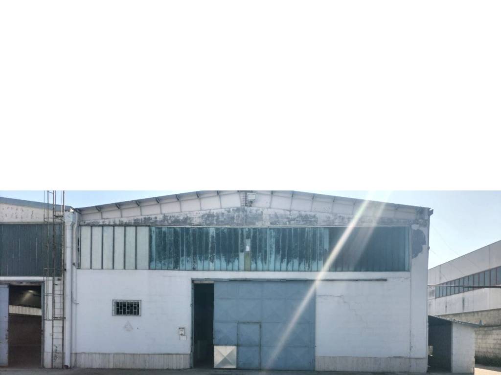 locale commerciale in affitto a Capurso