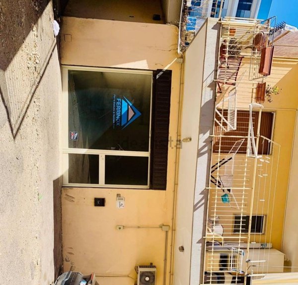 locale commerciale in affitto a Capurso