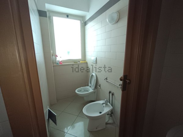 locale commerciale in affitto a Capurso