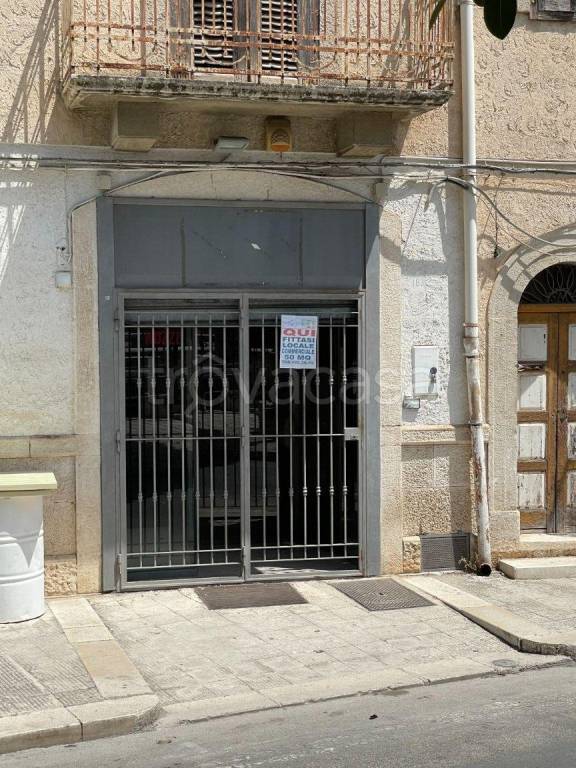 negozio in affitto a Capurso