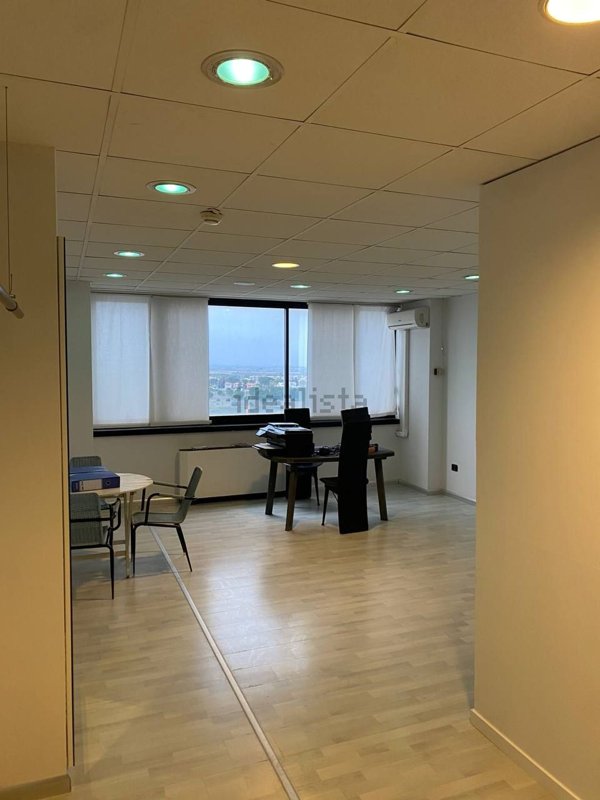 ufficio in affitto a Casamassima