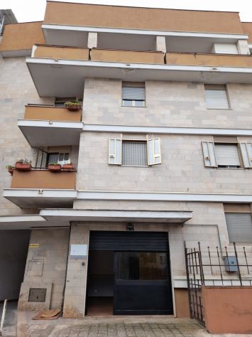 negozio in affitto a Casamassima