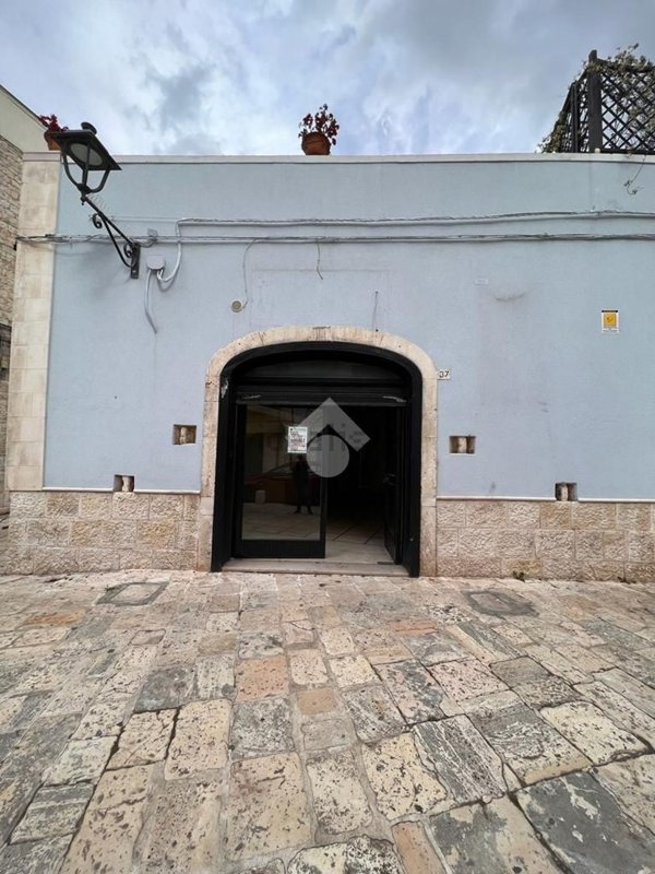 locale commerciale in affitto a Casamassima