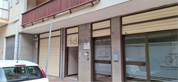 locale commerciale in affitto a Castellana Grotte