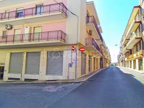 negozio in affitto a Castellana Grotte