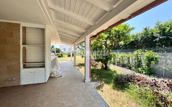 casa indipendente in affitto a Cellamare