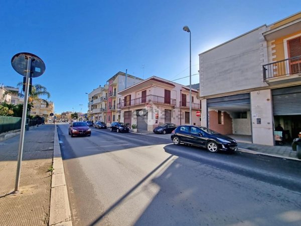 locale commerciale in affitto a Conversano