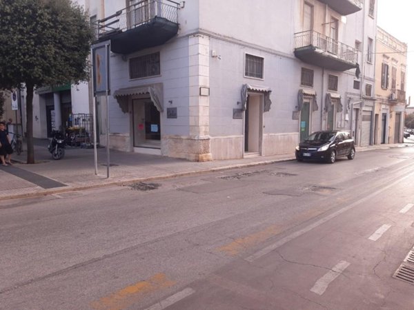 negozio in affitto a Conversano