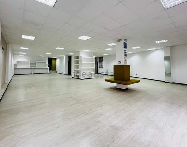 locale commerciale in affitto a Conversano