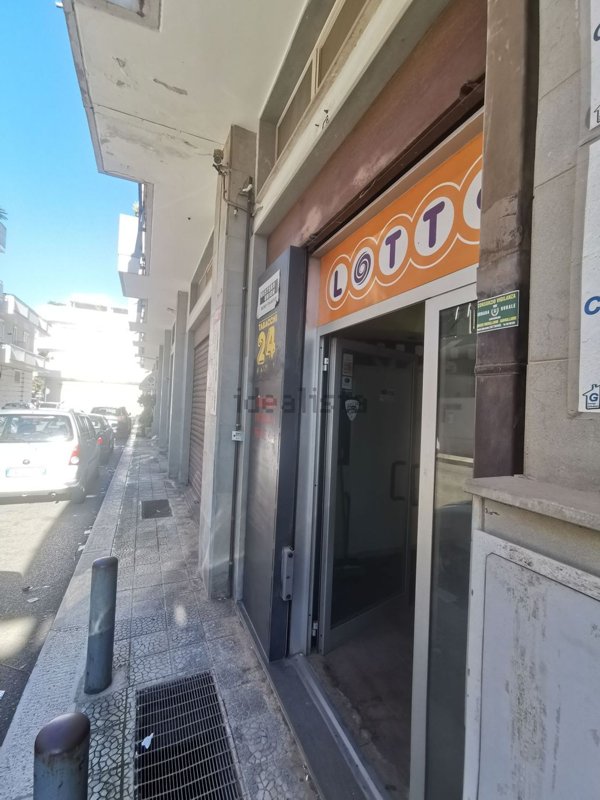 locale commerciale in affitto a Conversano