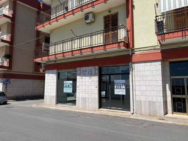 locale commerciale in affitto a Corato