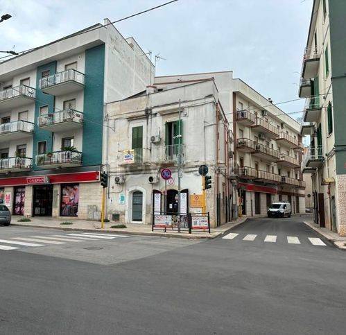 negozio in affitto a Corato