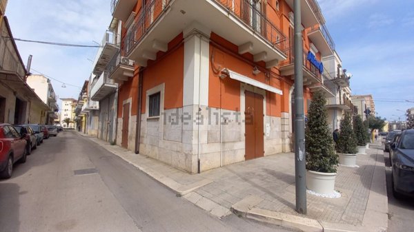locale commerciale in affitto a Corato
