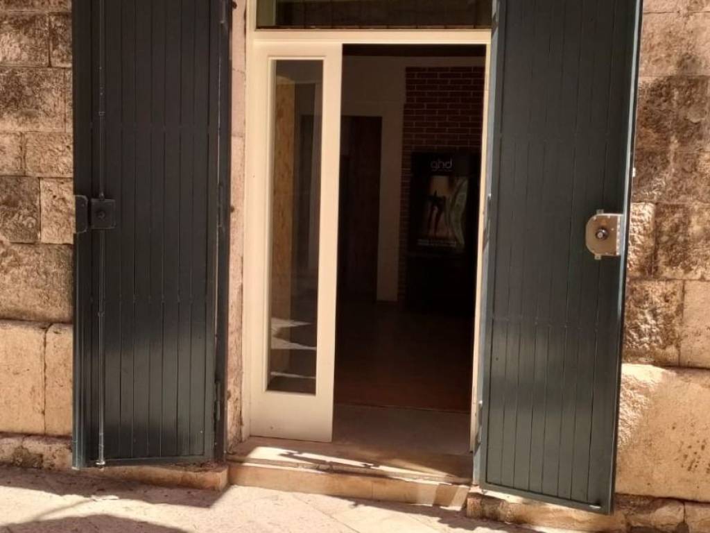 negozio in affitto a Corato in zona Centro Storico