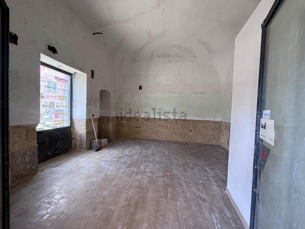 locale commerciale in affitto a Corato