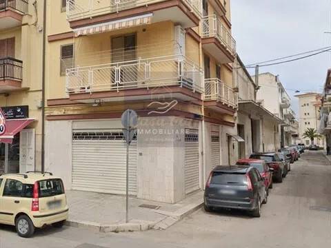 negozio in affitto a Corato