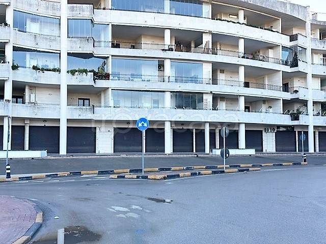 negozio in affitto a Gioia del Colle