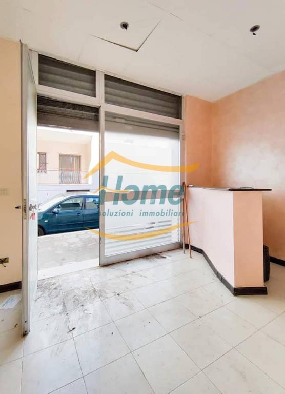 negozio in affitto a Gioia del Colle