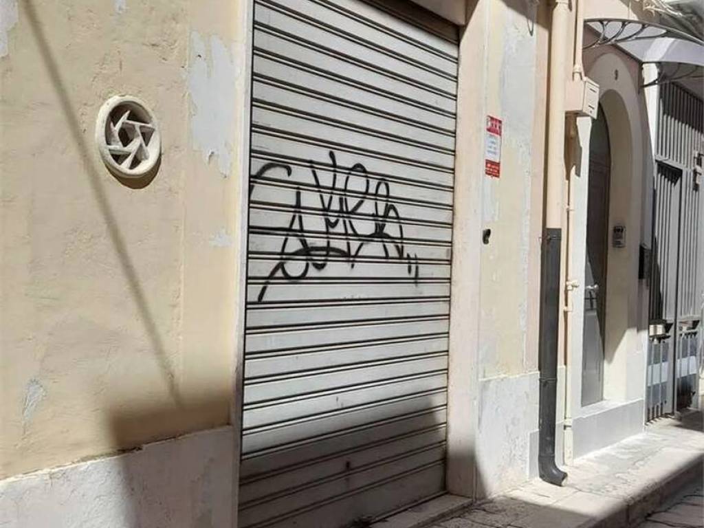 negozio in affitto a Gioia del Colle