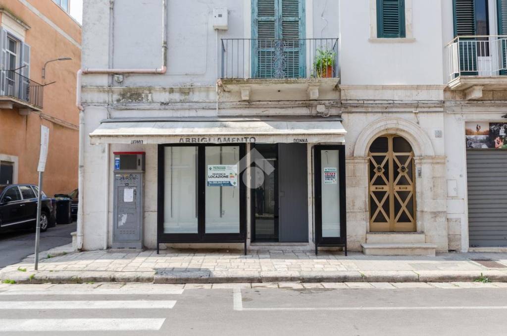 negozio in affitto a Gioia del Colle