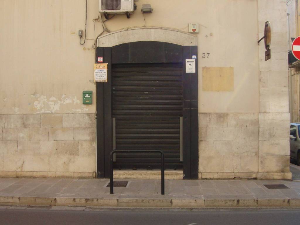negozio in affitto a Giovinazzo