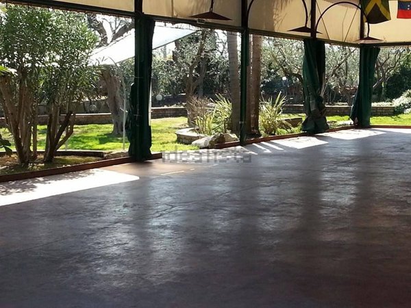 locale commerciale in affitto a Giovinazzo