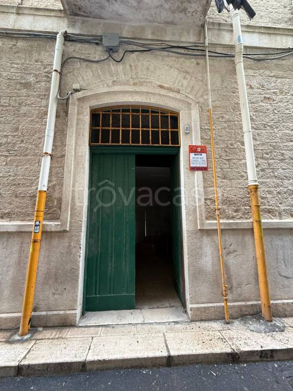 negozio in affitto a Giovinazzo