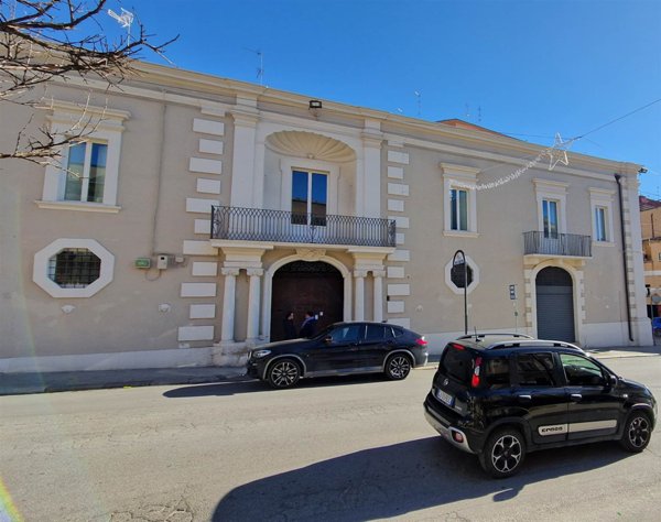 ufficio in affitto a Gravina in Puglia