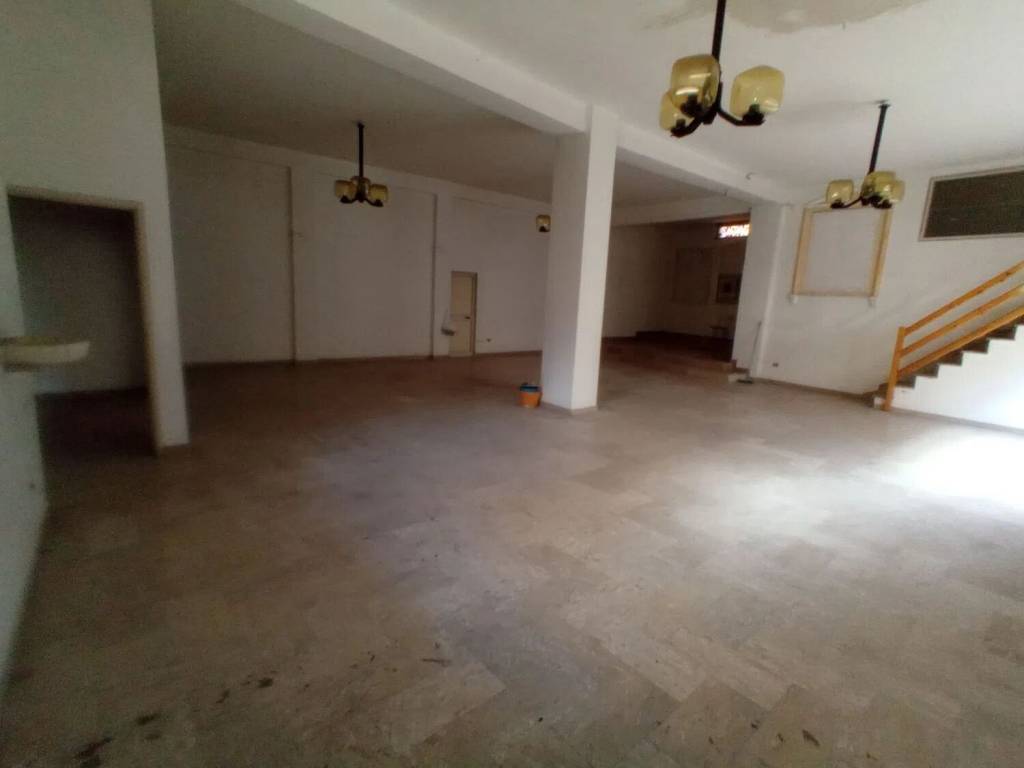 negozio in affitto a Gravina in Puglia
