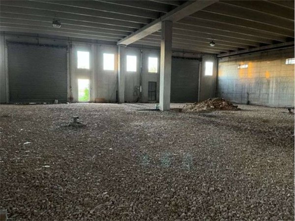 locale commerciale in affitto a Gravina in Puglia