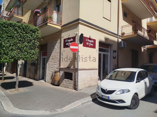 locale commerciale in affitto a Gravina in Puglia