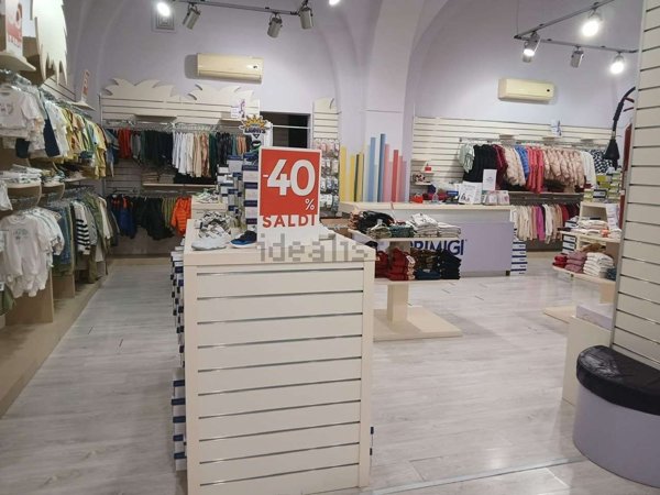 negozio in affitto a Gravina in Puglia