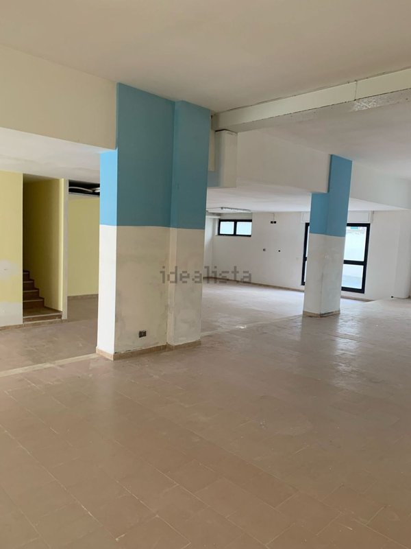 locale commerciale in affitto a Gravina in Puglia