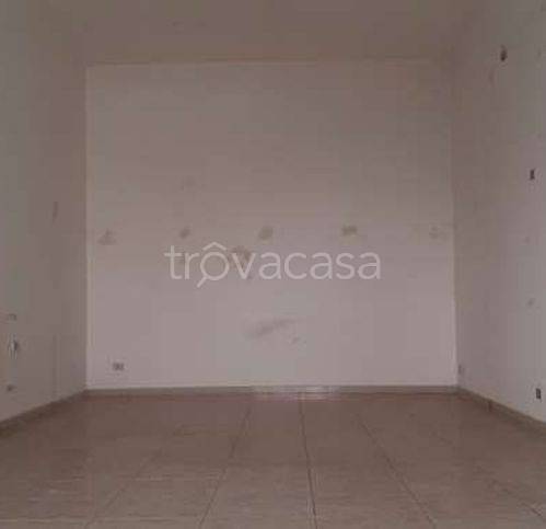 negozio in affitto a Gravina in Puglia