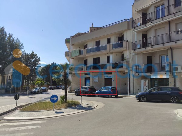 locale commerciale in affitto a Gravina in Puglia in zona Centro Città