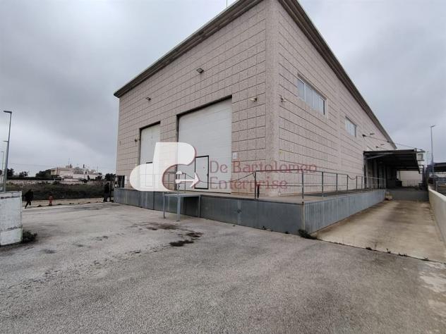 locale commerciale in affitto a Locorotondo