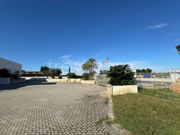 capannone in affitto a Modugno