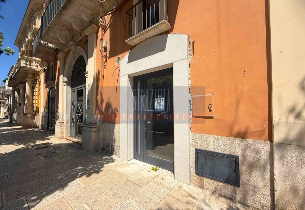 negozio in affitto a Modugno